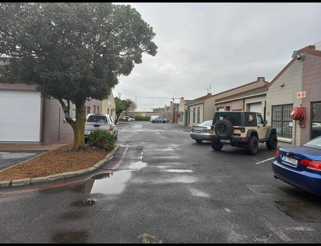46M² WAREHOUSE TO LET IN NDABENI